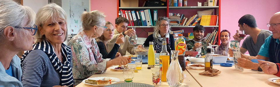 repas-rentree-02-pano.jpg repas-rentree-02-pano.jpg