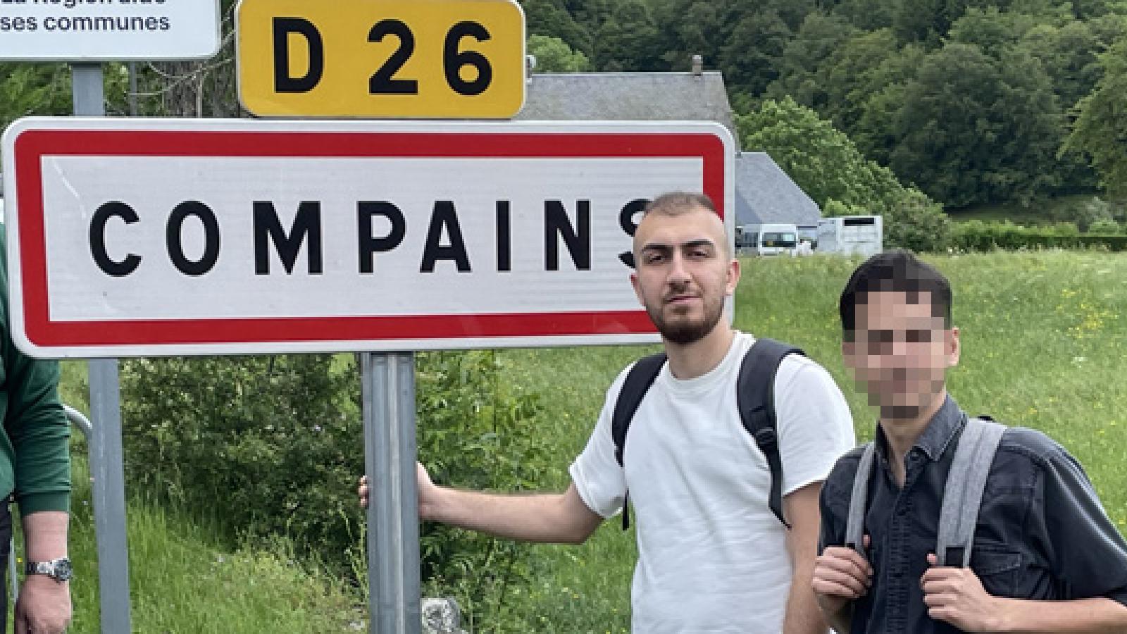 Compains
